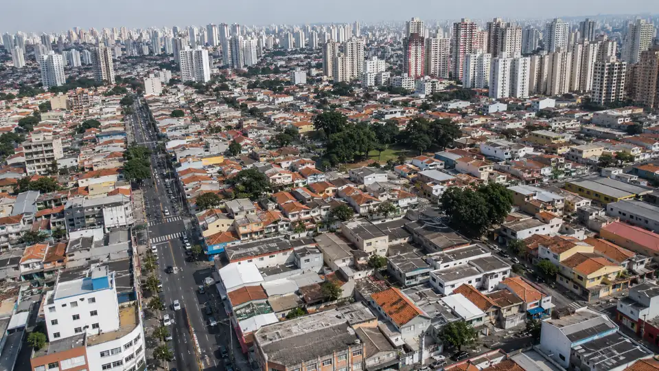 Cálculo de imposto sobre ganho de capital em venda de imóvel no Brasil 2026